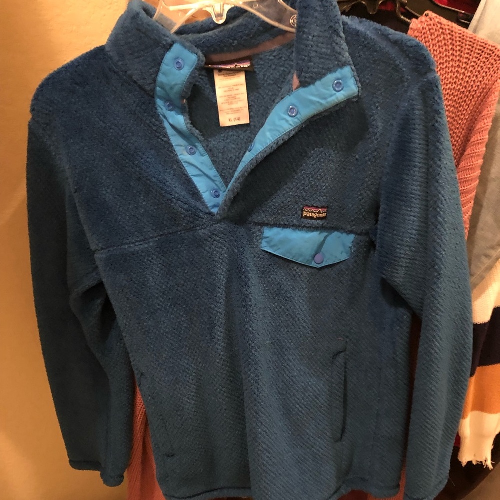 Blue Patagonia pullover